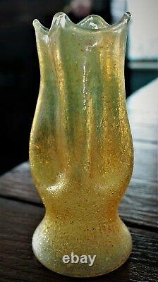 Antique 1905 Dugan Iridescent Canary Venetian Frit Pinched Art Glass Vase 7.25