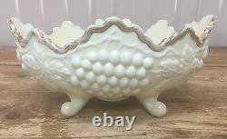 Antique Custard Glass Opalescent Grapes Leaf Master Berry Bowl Footed Northwood