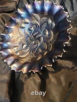 Beautiful Northwood Amethyst Carnival Glass Ruffled Bowl Strawberries. Excellent