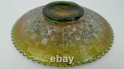 Northwood Strawberry Basketweave Ext Green Electric Iridescent 9 Sawtooth Plate